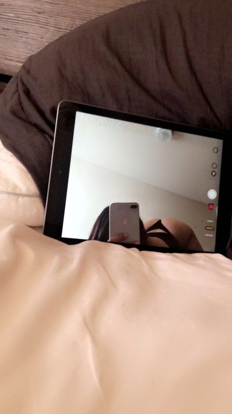 Gambar header OnlyFans aaliyahtheplugg