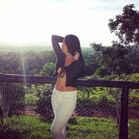 OnlyFans üst resmi adabntz