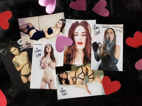 OnlyFans üst resmi akirashell