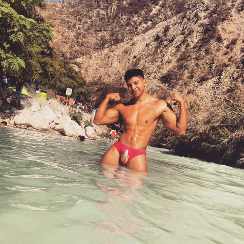 OnlyFans üst resmi alexisuriel