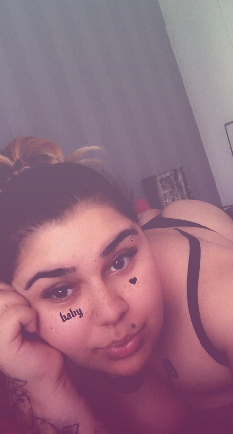 Image d'en-tête OnlyFans amirauh