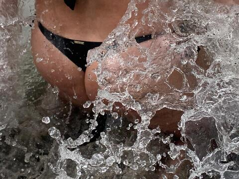 Снимка на заглавие на OnlyFans anncarvecson