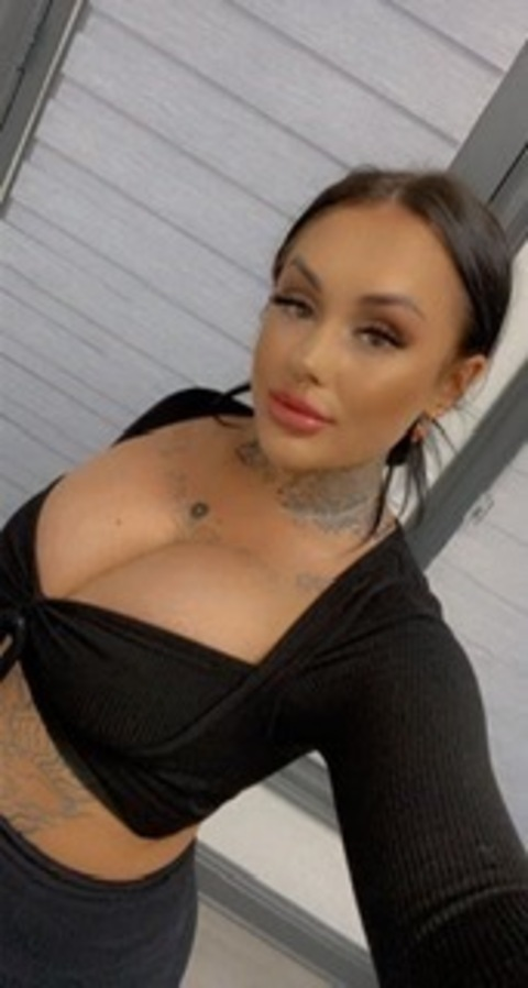 Изображение шапки OnlyFans arielearll