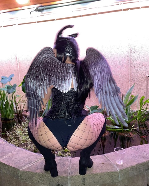 OnlyFansヘッダー写真 babygirlbrookey