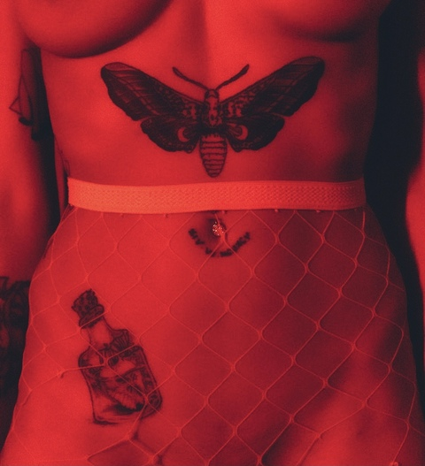 Gambar header OnlyFans badgirlsem