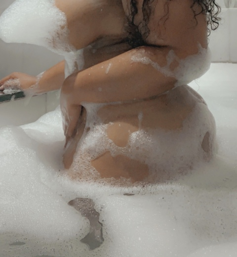 Gambar header OnlyFans beautifullytrue