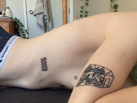 OnlyFansヘッダー写真 becasmushie