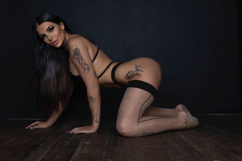 OnlyFans üst resmi bellalo