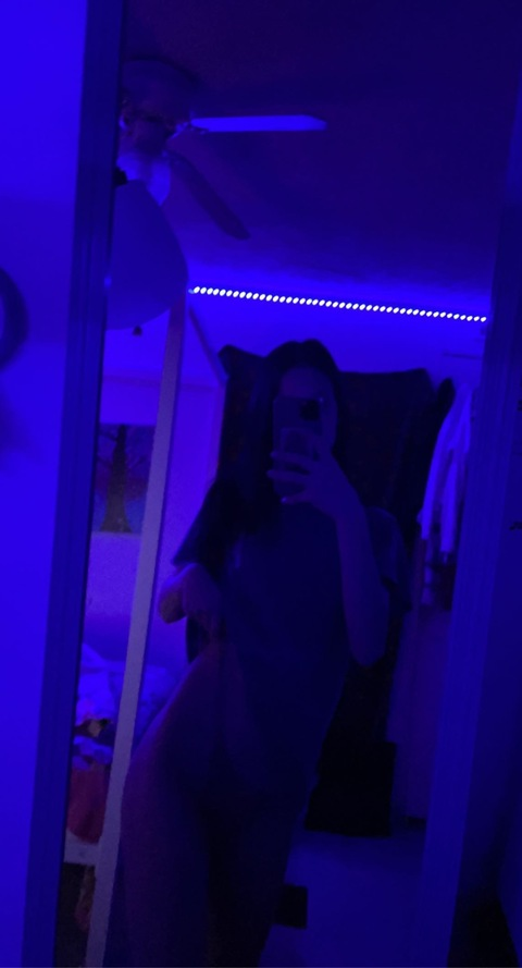 Immagine di copertina OnlyFans below5feet