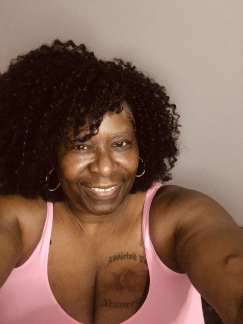 Gambar header OnlyFans bigbustyvanessa1