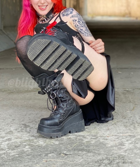 OnlyFans हेडर तस्वीर blightbrat