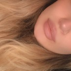 OnlyFansのプロフィール写真blondieeeered