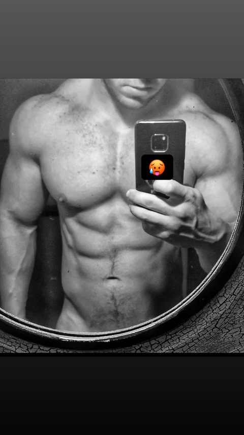 OnlyFans header picture bodybuilder95