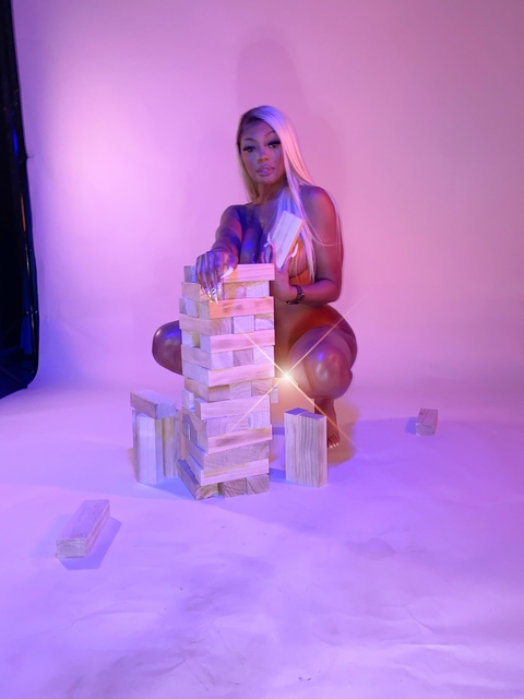 Снимка на заглавие на OnlyFans brandisheri