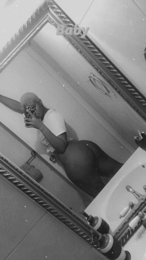 OnlyFans 헤더 사진 breeannb