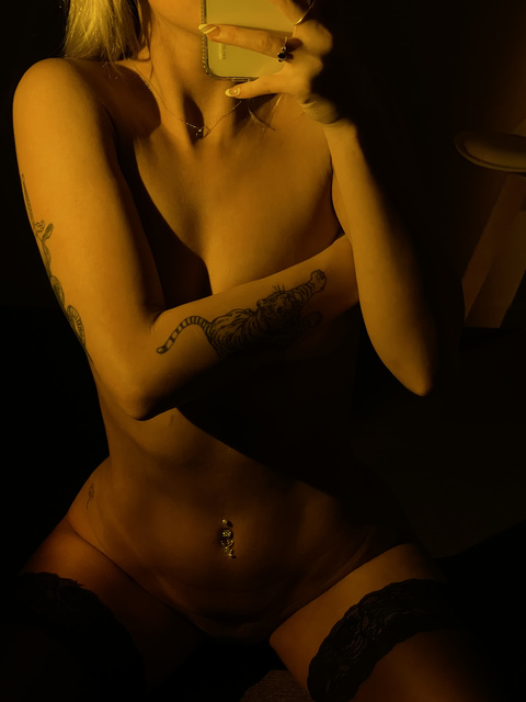 OnlyFans हेडर तस्वीर breepopppy