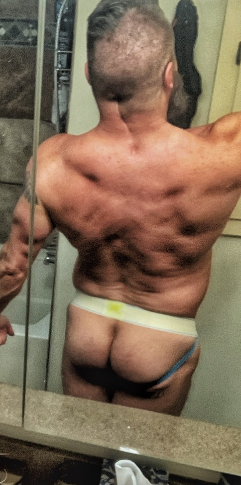 Снимка на заглавие на OnlyFans bri_savagedaddy