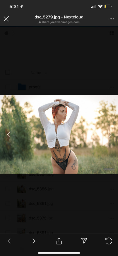 Gambar header OnlyFans briiibunz