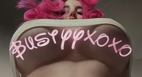 Image d'en-tête OnlyFans bustyyxoxovip