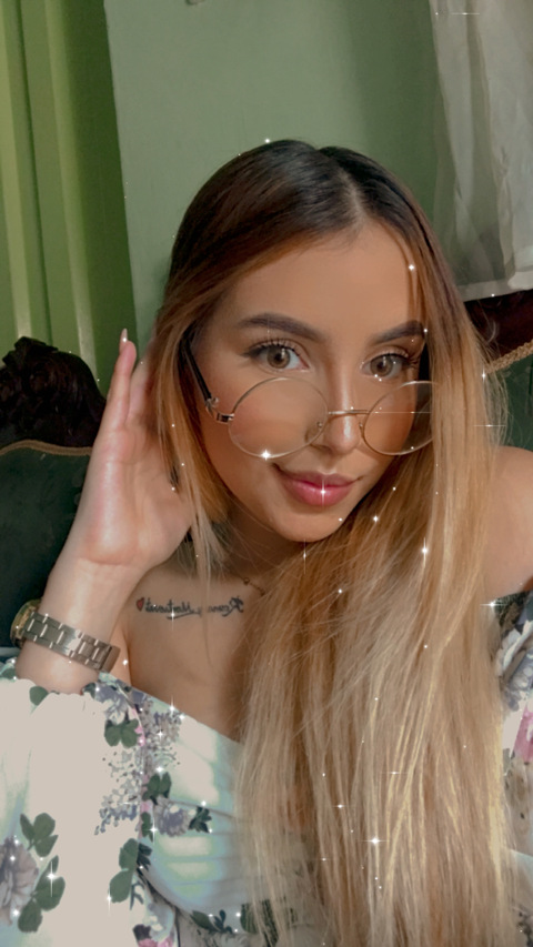 Image d'en-tête OnlyFans camilove11