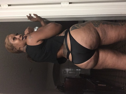 Imagen de encabezado de OnlyFans de candiefoxx