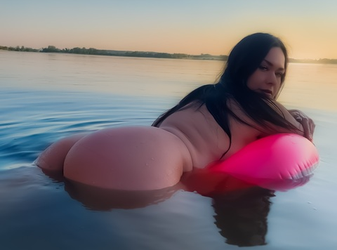 Снимка на заглавие на OnlyFans carlicharlotte