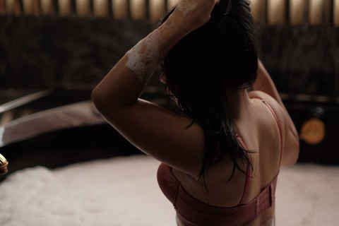 صورة رأس OnlyFans carolinees