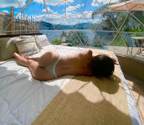 OnlyFans header picture carolpr