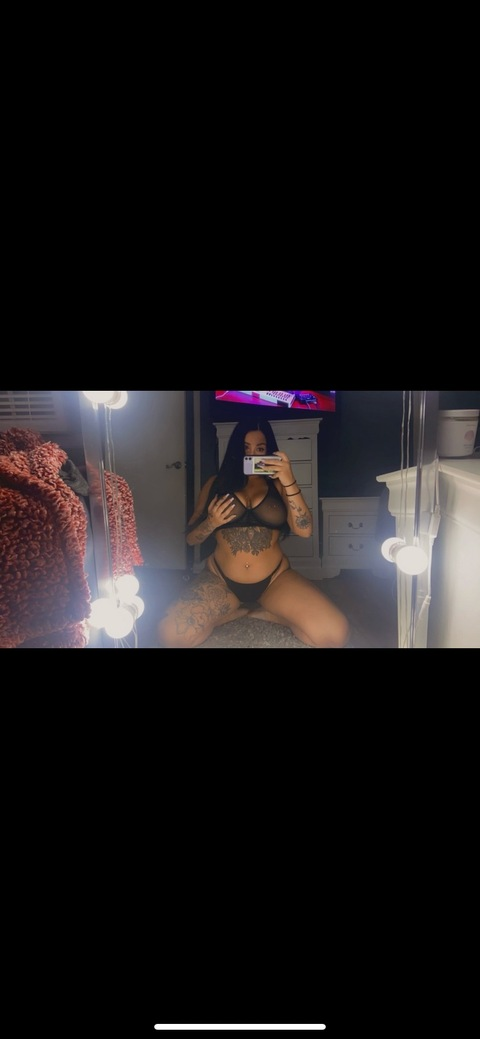 OnlyFans 헤더 사진 caseymaex