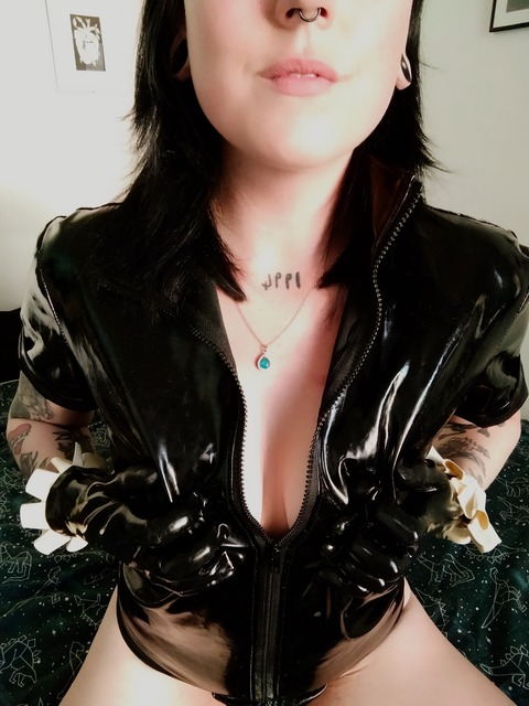 OnlyFans 헤더 사진 catbbyxo1