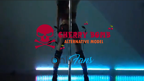 Immagine di copertina OnlyFans claracherrybomb