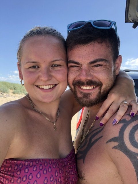 OnlyFans 헤더 사진 couplenaughty2