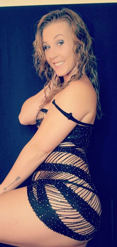 OnlyFans üst resmi dailydoseofsunshine90