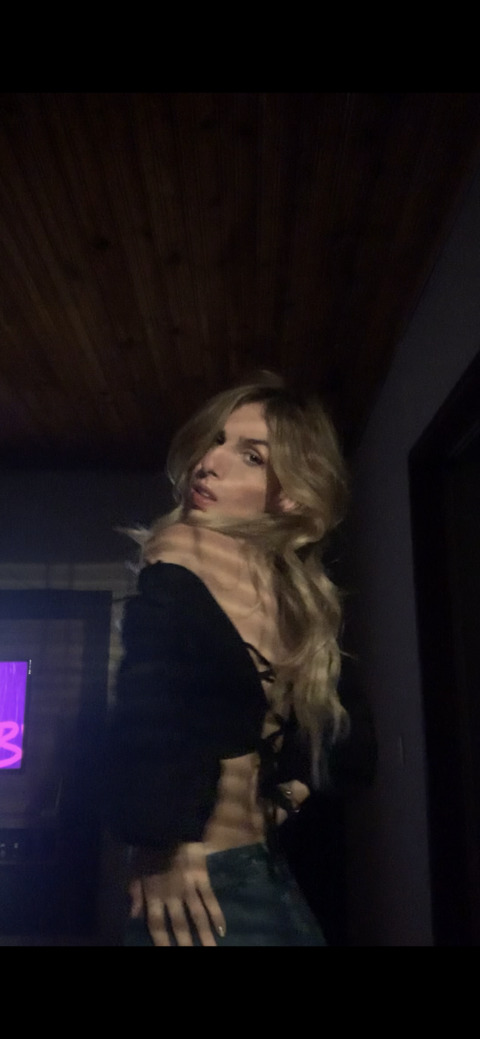 Снимка на заглавие на OnlyFans danihottgirl