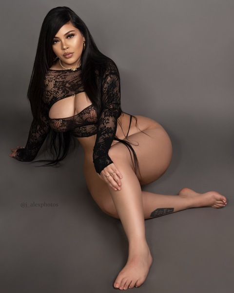 OnlyFans 헤더 사진 daplugsbrat