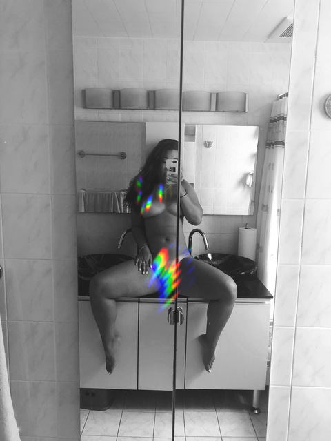 OnlyFansヘッダー写真 daughter