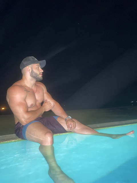 OnlyFans üst resmi davidzuluaga77