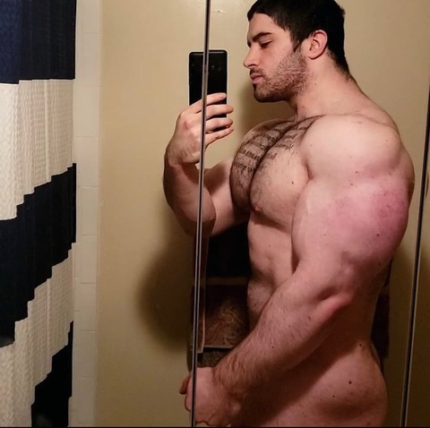 Gambar header OnlyFans dimaromanovofficial