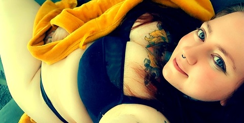 Image d'en-tête OnlyFans dirtycurves