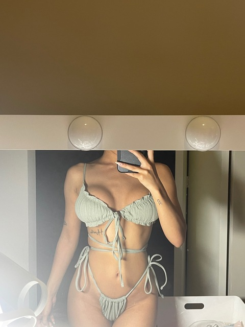 Imagen de encabezado de OnlyFans de dosanjh