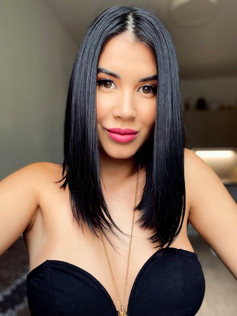 OnlyFans हेडर तस्वीर drahomirajuzova