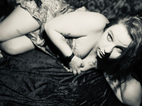 OnlyFansヘッダー写真 dwildflower