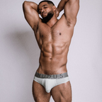 OnlyFansのプロフィール写真edwynalone