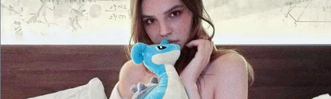 OnlyFansヘッダー写真 ellaji