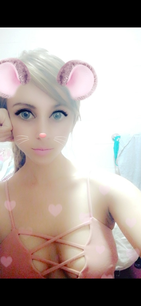 OnlyFans हेडर तस्वीर elle.triple.x