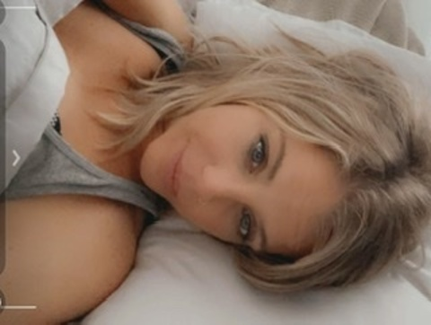 OnlyFans हेडर तस्वीर elle_ray