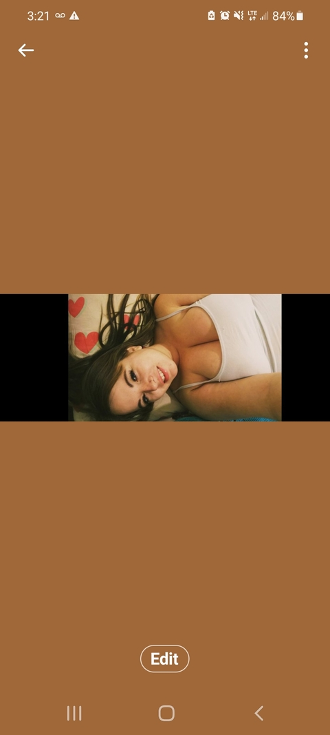 OnlyFans 헤더 사진 emmastoned420free