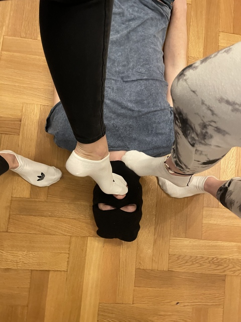 Immagine di copertina OnlyFans emprellie