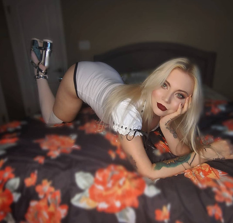 OnlyFans हेडर तस्वीर esensually_yours