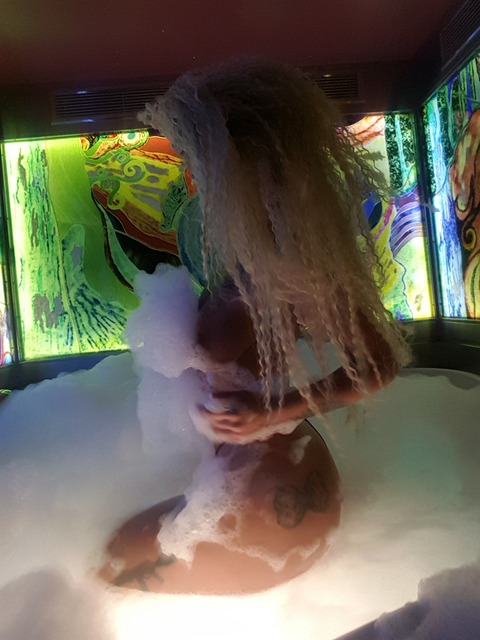 OnlyFansヘッダー写真 evelinachivuofficial